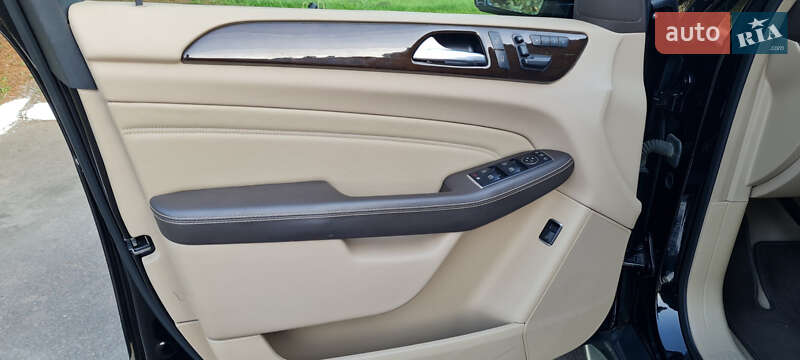 Внедорожник / Кроссовер Mercedes-Benz M-Class 2014 в Ровно