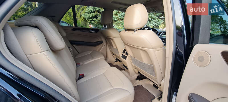 Внедорожник / Кроссовер Mercedes-Benz M-Class 2014 в Ровно