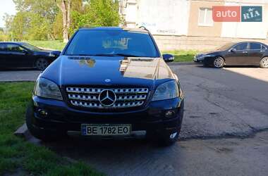 Позашляховик / Кросовер Mercedes-Benz M-Class 2005 в Чернівцях