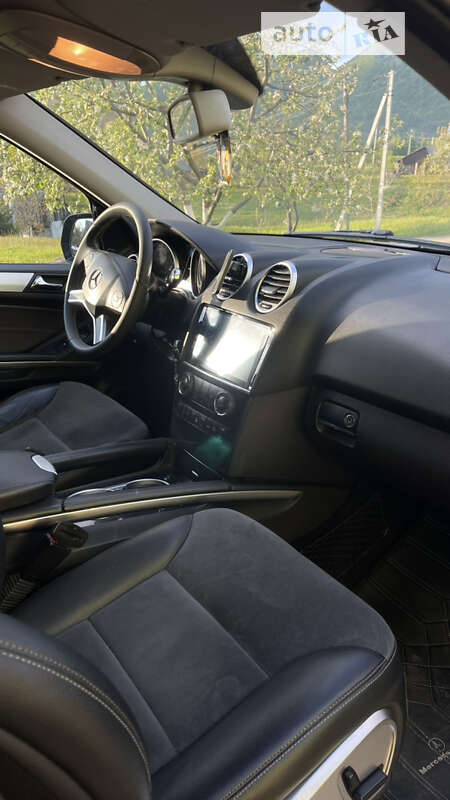 Внедорожник / Кроссовер Mercedes-Benz M-Class 2008 в Ганичах
