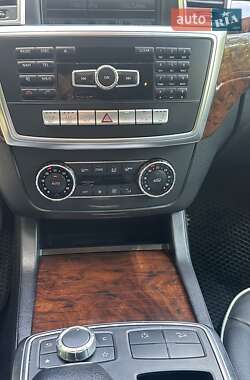 Внедорожник / Кроссовер Mercedes-Benz M-Class 2013 в 
