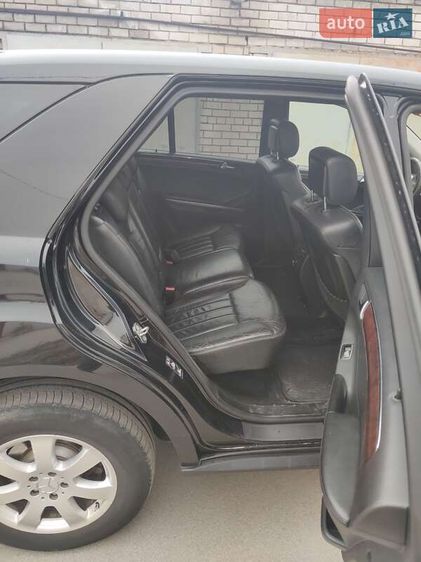 Позашляховик / Кросовер Mercedes-Benz M-Class 2006 в Дніпрі
