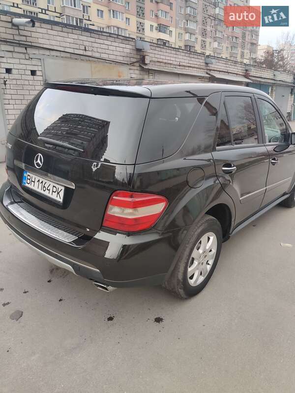 Позашляховик / Кросовер Mercedes-Benz M-Class 2006 в Дніпрі