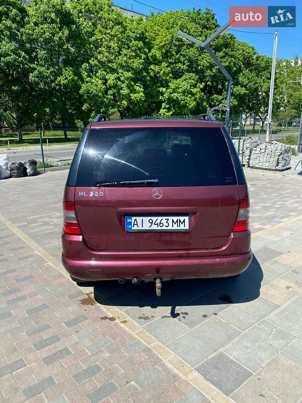 Внедорожник / Кроссовер Mercedes-Benz M-Class 1998 в Белой Церкви