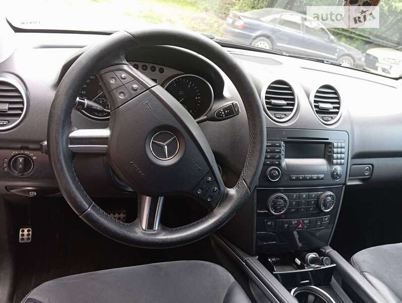 Mercedes-Benz M-Class 2008