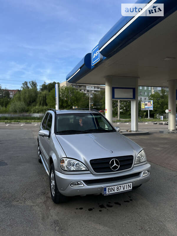 Внедорожник / Кроссовер Mercedes-Benz M-Class 2004 в Черновцах