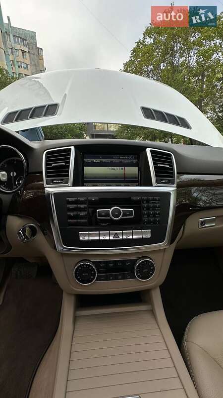 Позашляховик / Кросовер Mercedes-Benz M-Class 2013 в Одесі