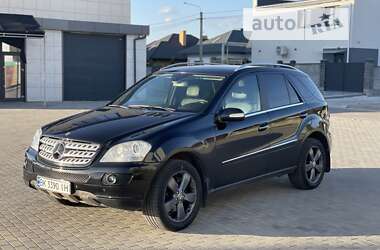 Внедорожник / Кроссовер Mercedes-Benz M-Class 2005 в Ровно