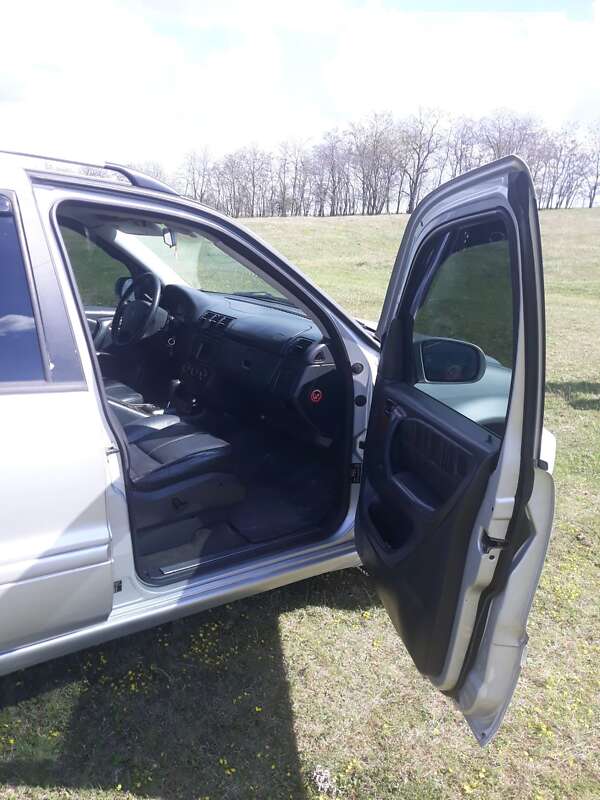 Внедорожник / Кроссовер Mercedes-Benz M-Class 2003 в Герце фото 20 Внедорожник / Кроссовер Mercedes-Benz M-Class 2003 в Герце