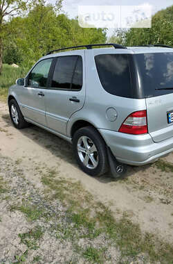 Позашляховик / Кросовер Mercedes-Benz M-Class 2003 в Вараші