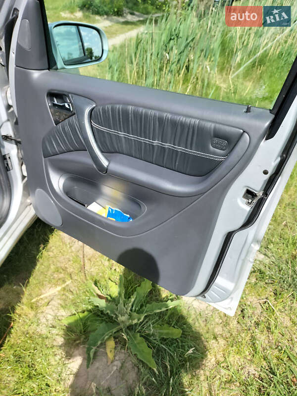 Внедорожник / Кроссовер Mercedes-Benz M-Class 2003 в Вараше