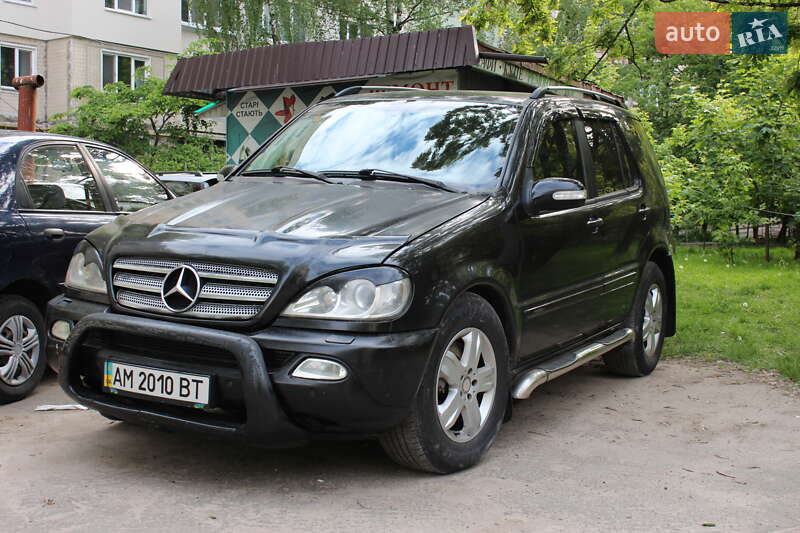 Позашляховик / Кросовер Mercedes-Benz M-Class 2004 в Києві