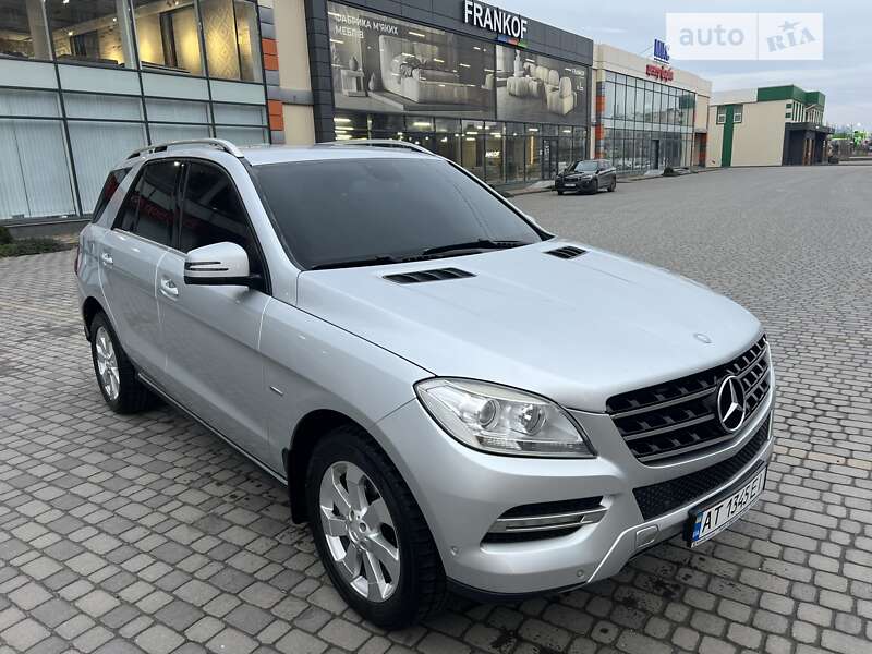 Внедорожник / Кроссовер Mercedes-Benz M-Class 2012 в Хмельницком