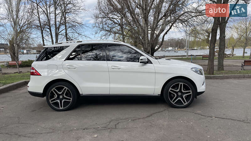 Внедорожник / Кроссовер Mercedes-Benz M-Class 2014 в Николаеве