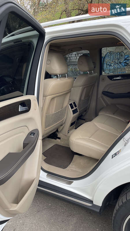 Внедорожник / Кроссовер Mercedes-Benz M-Class 2014 в Николаеве