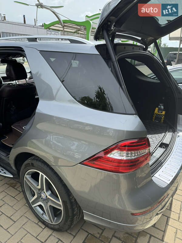 Внедорожник / Кроссовер Mercedes-Benz M-Class 2015 в Хмельницком