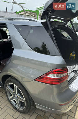 Внедорожник / Кроссовер Mercedes-Benz M-Class 2015 в 