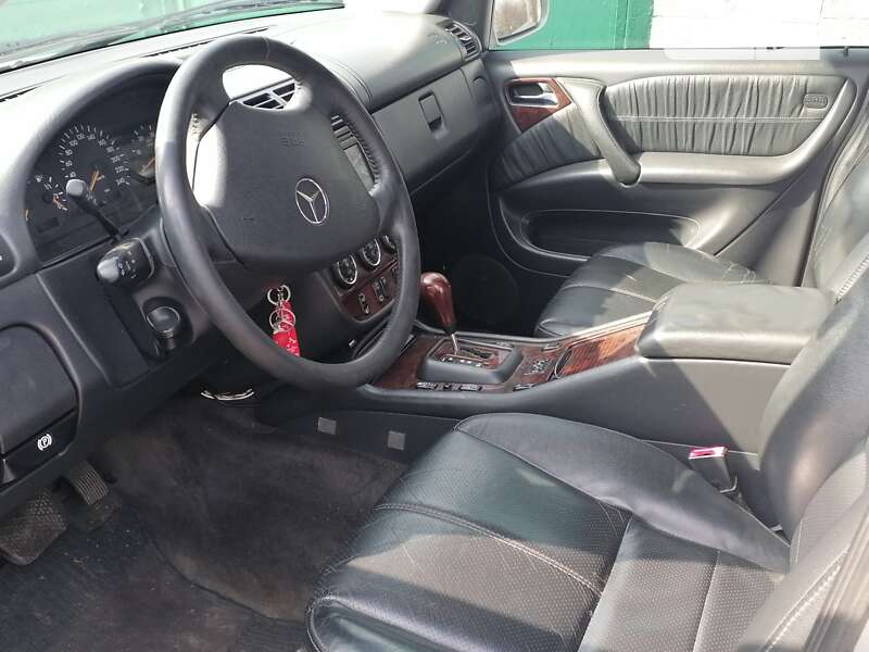 Mercedes-Benz M-Class 2002