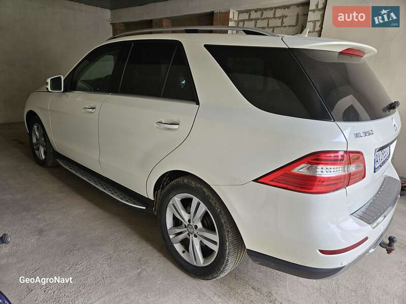 Внедорожник / Кроссовер Mercedes-Benz M-Class 2012 в Черновцах