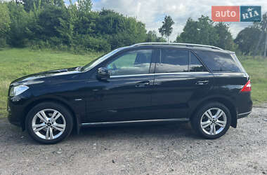 Внедорожник / Кроссовер Mercedes-Benz M-Class 2013 в 