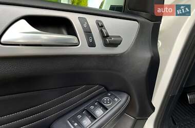 Внедорожник / Кроссовер Mercedes-Benz M-Class 2011 в 