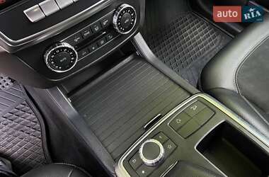 Внедорожник / Кроссовер Mercedes-Benz M-Class 2011 в 