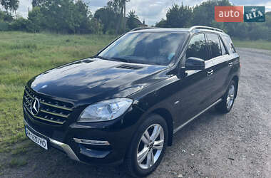Внедорожник / Кроссовер Mercedes-Benz M-Class 2013 в 