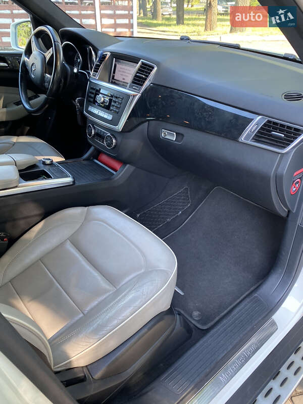 Внедорожник / Кроссовер Mercedes-Benz M-Class 2013 в Горишних Плавнях