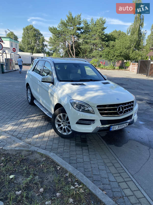 Внедорожник / Кроссовер Mercedes-Benz M-Class 2013 в Горишних Плавнях