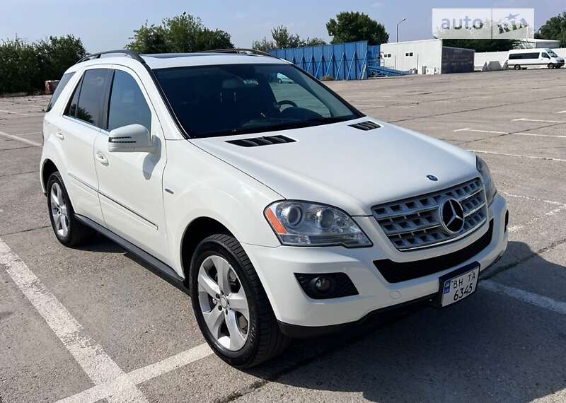 Mercedes-Benz M-Class 2011