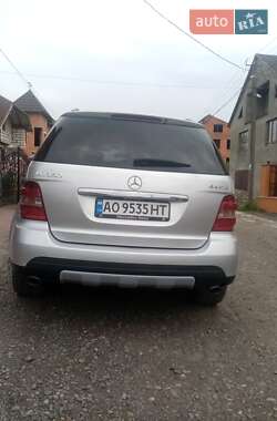 Внедорожник / Кроссовер Mercedes-Benz M-Class 2006 в 