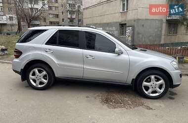 Внедорожник / Кроссовер Mercedes-Benz M-Class 2007 в 