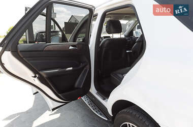 Внедорожник / Кроссовер Mercedes-Benz M-Class 2011 в 