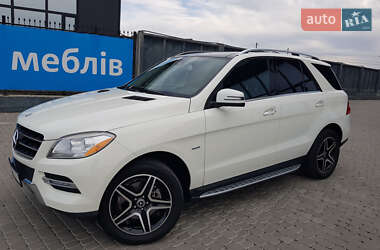 Внедорожник / Кроссовер Mercedes-Benz M-Class 2011 в 