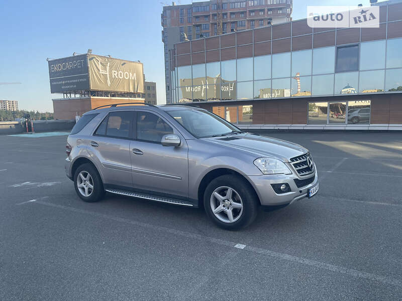 Mercedes-Benz M-Class 2008