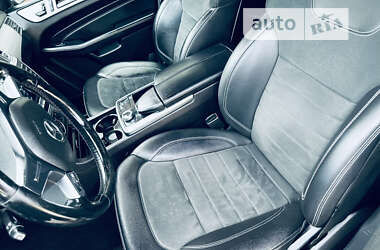 Внедорожник / Кроссовер Mercedes-Benz M-Class 2012 в 