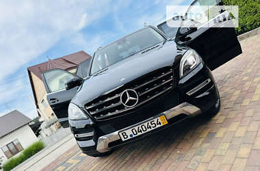 Внедорожник / Кроссовер Mercedes-Benz M-Class 2012 в 