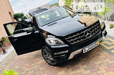 Внедорожник / Кроссовер Mercedes-Benz M-Class 2012 в 