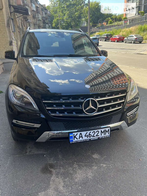 Внедорожник / Кроссовер Mercedes-Benz M-Class 2011 в Львове