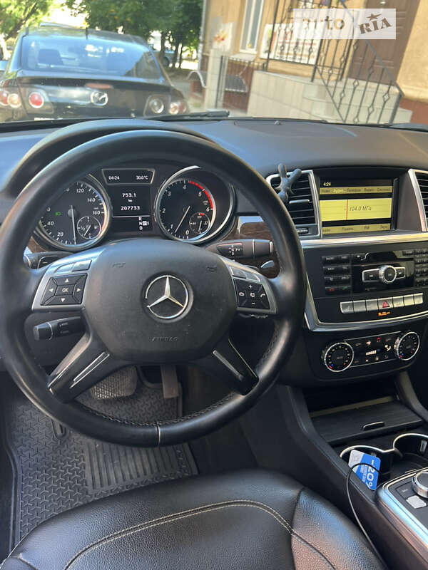 Внедорожник / Кроссовер Mercedes-Benz M-Class 2011 в Львове