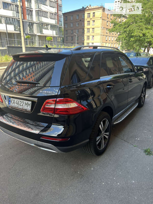 Внедорожник / Кроссовер Mercedes-Benz M-Class 2011 в Львове