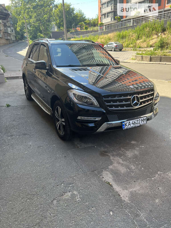 Внедорожник / Кроссовер Mercedes-Benz M-Class 2011 в Львове
