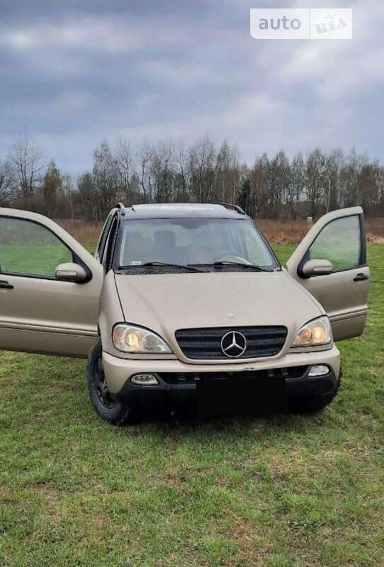 Mercedes-Benz M-Class 2001