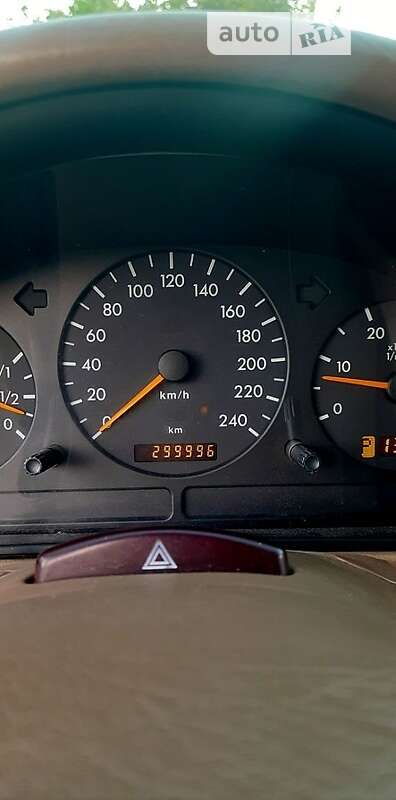 Внедорожник / Кроссовер Mercedes-Benz M-Class 2002 в Днепре