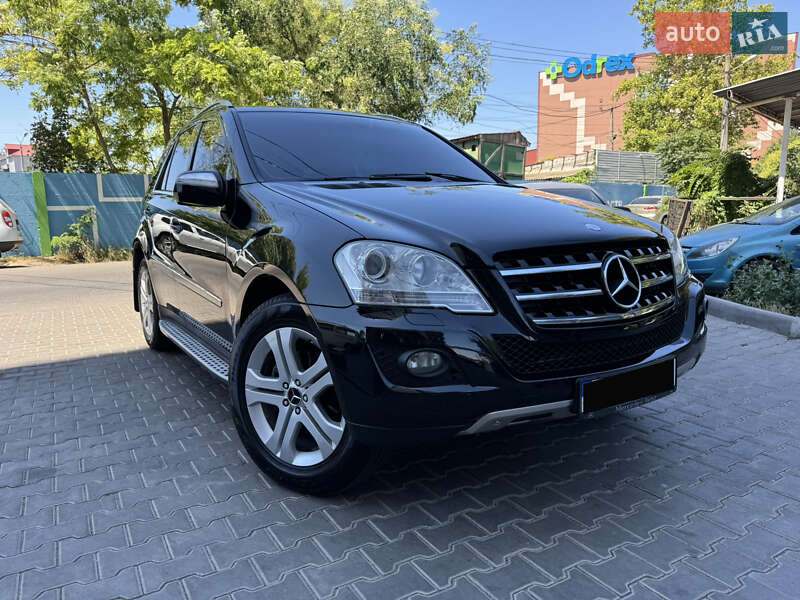 Внедорожник / Кроссовер Mercedes-Benz M-Class 2008 в 