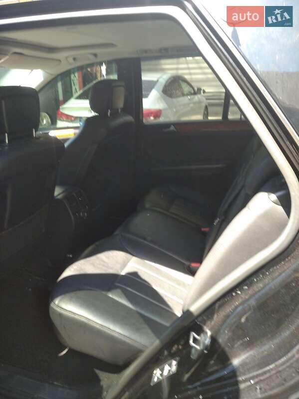 Внедорожник / Кроссовер Mercedes-Benz M-Class 2006 в Одессе фото 12 Внедорожник / Кроссовер Mercedes-Benz M-Class 2006 в Одессе