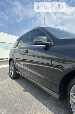 Внедорожник / Кроссовер Mercedes-Benz M-Class 2013 в 