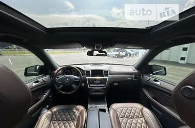 Внедорожник / Кроссовер Mercedes-Benz M-Class 2013 в 
