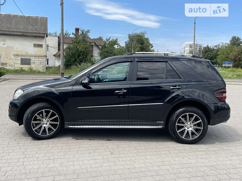 Внедорожник / Кроссовер Mercedes-Benz M-Class 2006 в Дрогобыче