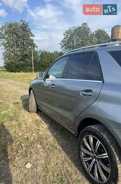 Внедорожник / Кроссовер Mercedes-Benz M-Class 2012 в 